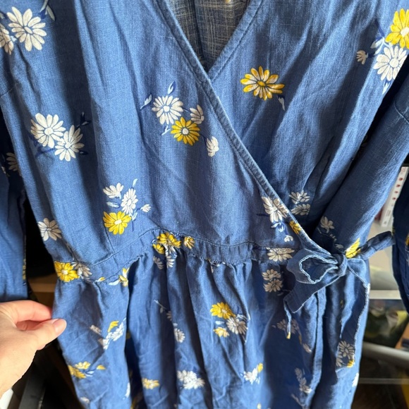 Old Navy Floral Blue Wrap Dress - Picture 6 of 13